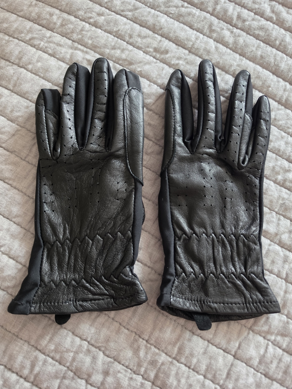 🐴OVATION🐴 WOMEN'S BLACK LEATHER EQUESTRIAN RIDING GLOVES, SMALL, NEVER WORN!